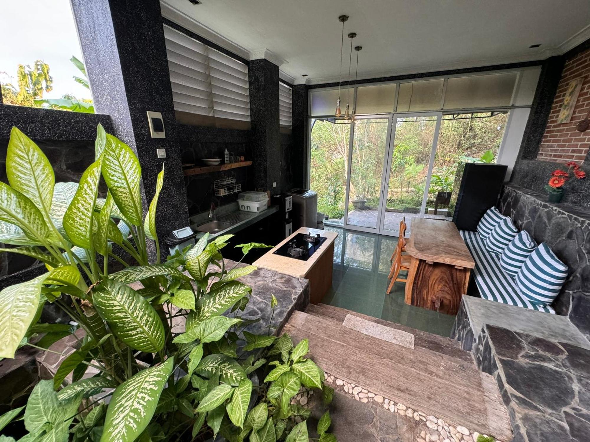 Giri Hill Homestay Nusa Dua  Exterior photo